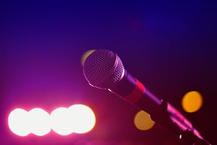 Có cần đăng ký giấy phép kinh doanh dịch vụ karaoke?