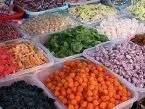 Pháp luật quy định như thế nào về hành vi buôn bán bánh kẹo mứt Tết giả?