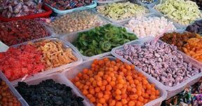 Pháp luật quy định như thế nào về hành vi buôn bán bánh kẹo mứt Tết giả?