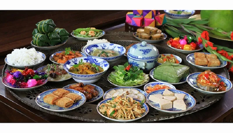Mâm cỗ Tết truyền thống người Việt.